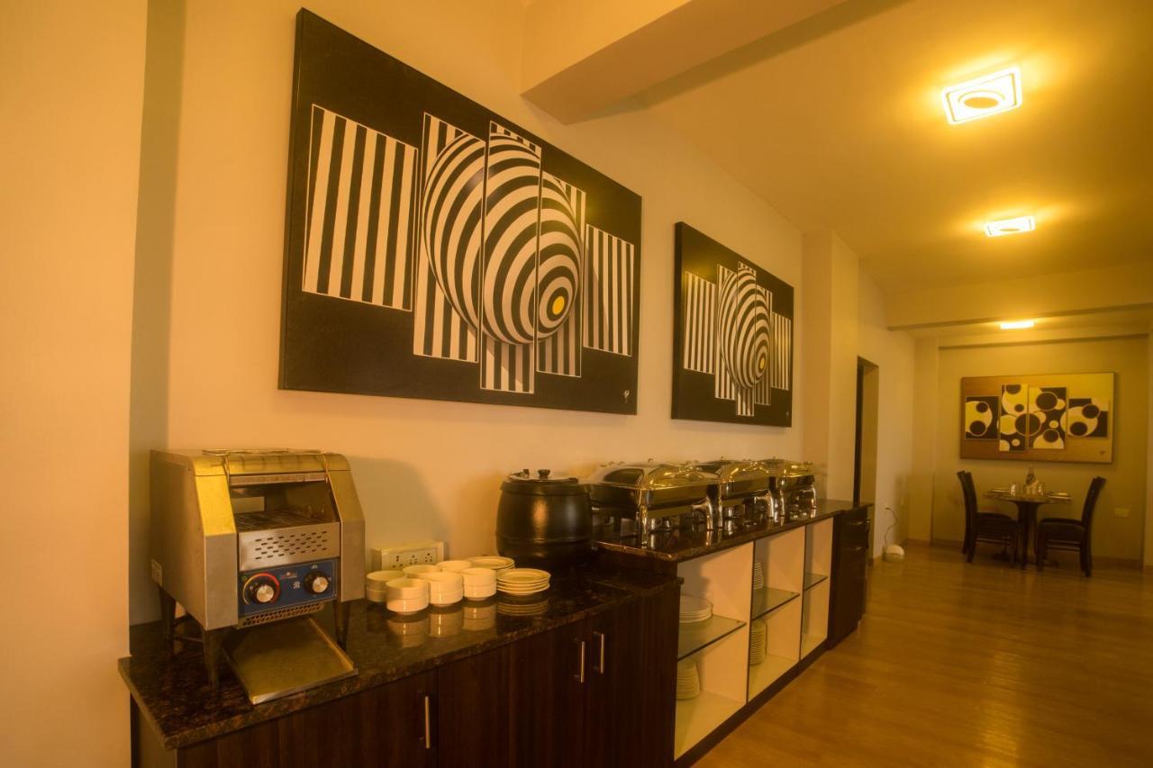 Encore Suites Goa Panaji Buitenkant foto